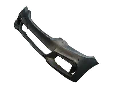 Beschädigte Stoßstange - Kfz Gutachter Remscheid KFZ Sachverständiger Remscheid Unfallgutachten